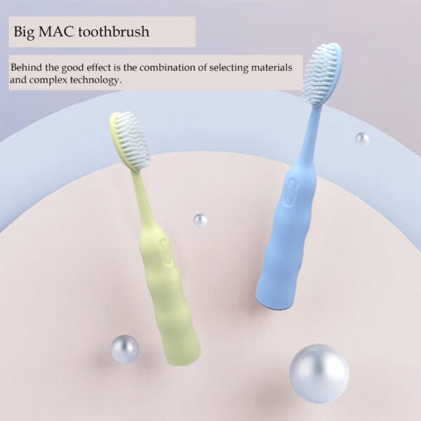 Two-pack toothbrush with thick handle and soft hair - Image 3