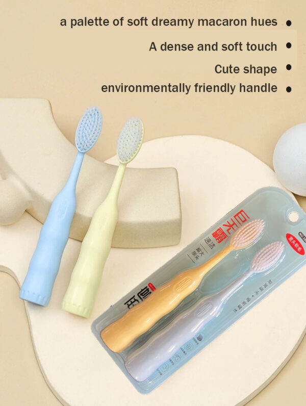Two-pack toothbrush with thick handle and soft hair - Image 5