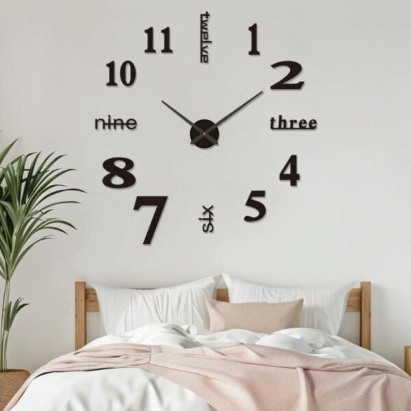 Wall mounted clock